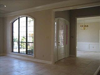 1st image of 2503 Lakeside Dr