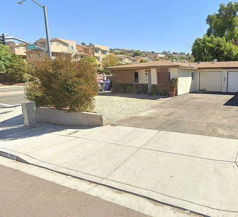 1st image of 104 Las Flores Dr