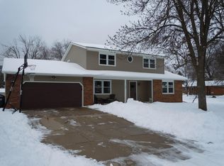 1202 Greenridge Dr, Onalaska, WI 54650