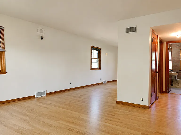 4844 N Iroquois Ave — Photo 12