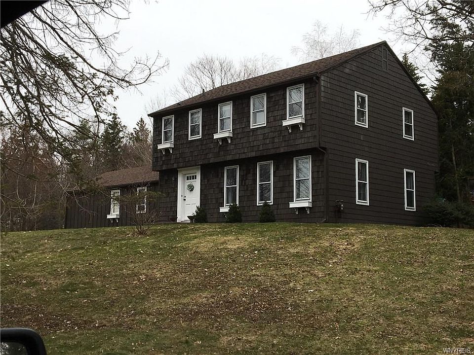 1st image of 8 Timberlake Dr