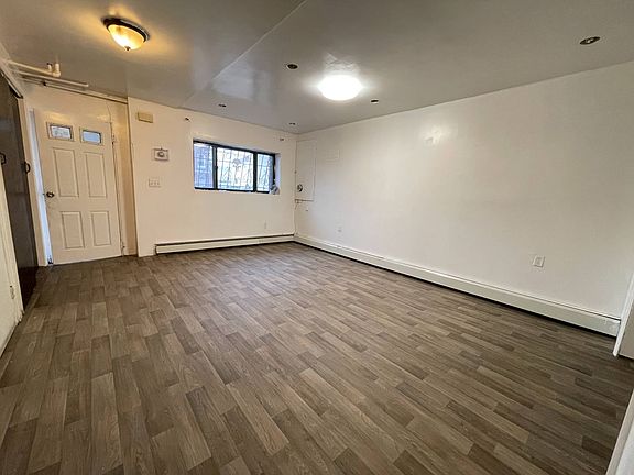 4th image of 1886 Lacombe Ave