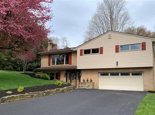 2416 Berkshire Dr, Pittsburgh, PA