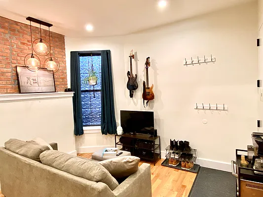 Rented by Corcoran | media 2