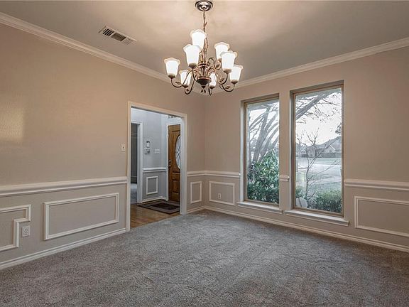 4th image of 906 Kings Ct