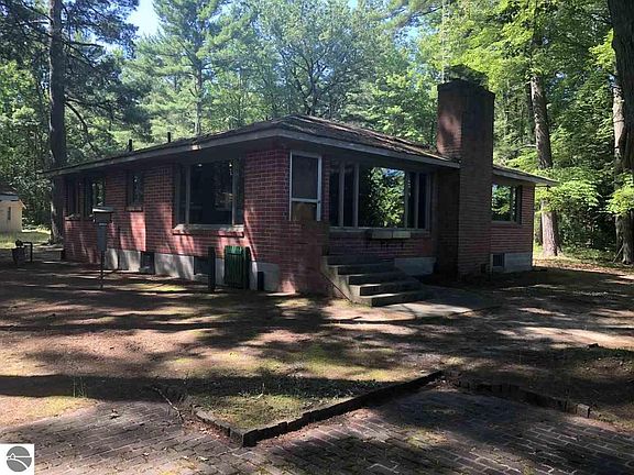 2nd image of 6888 Aarwood Trl NW