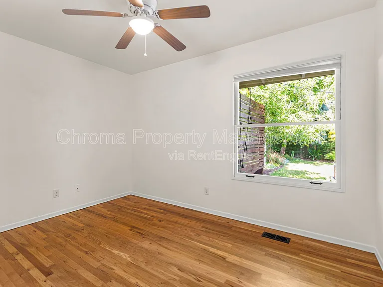 7676 N Mississippi Ave — Photo 13