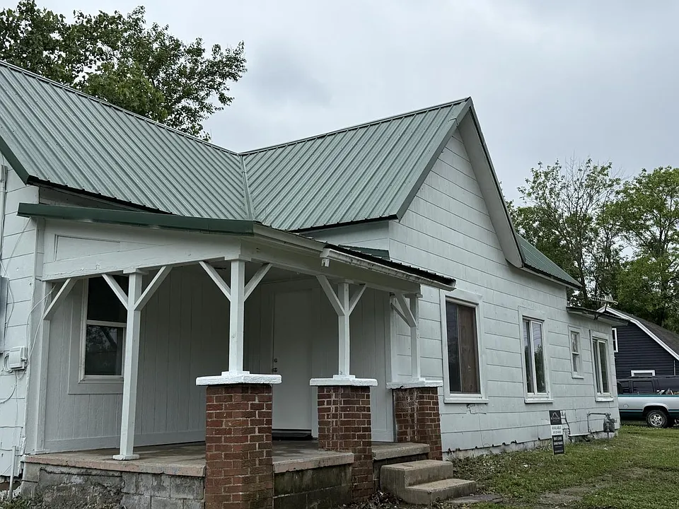 626 E Ashland St