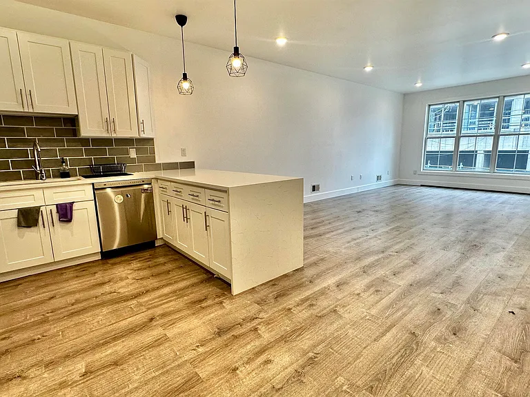 20 Fisk St #A — Photo 1