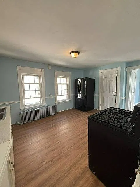2 bed, 1.0 bath, $1,400 — Photo 3