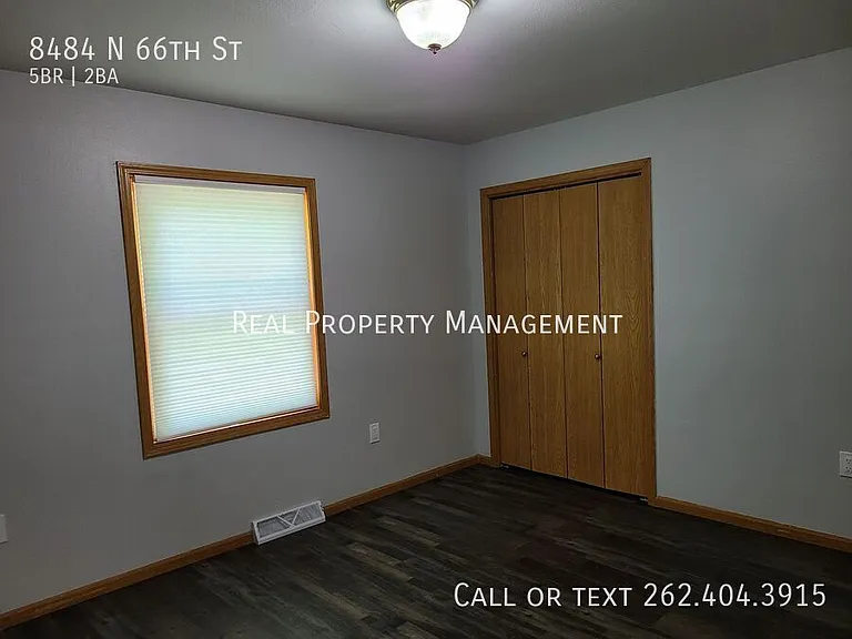 8484 N 66th St — Photo 6