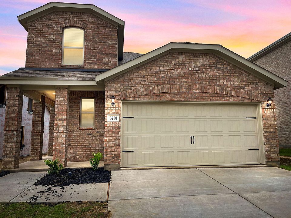 1st image of 3200 Sedge Grass Dr
