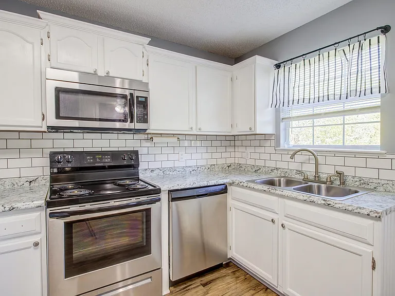 2931 Broad St #130 — Photo 8