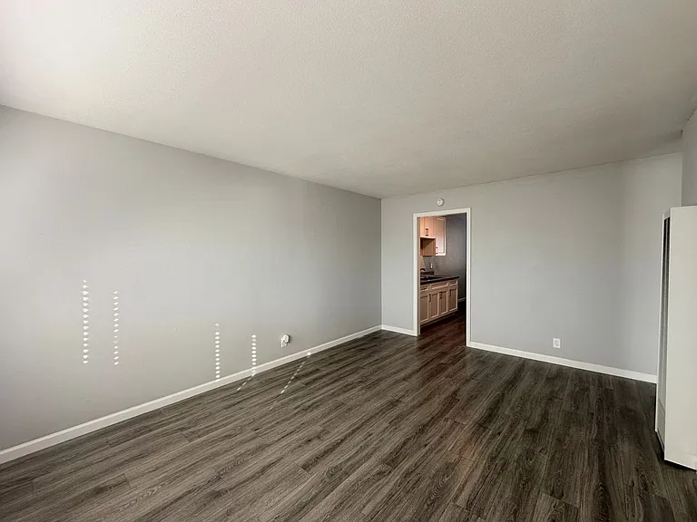 515 Camanche Lane - Summer Gardens Apartments — Photo 32