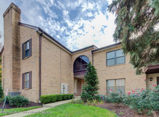 1303 Wellington Pl, Aberdeen, NJ 07747