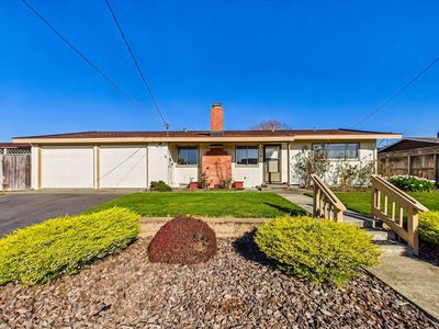 579 Valley View Dr, Eureka, CA, 95503