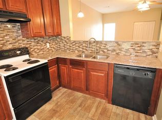 164 Pine Meadow Cir, Elmore, AL 36025