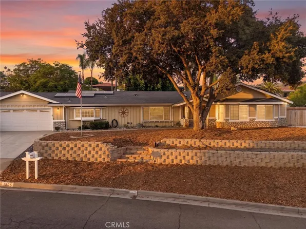 1805 Wind River Rd, El Cajon, CA 92019