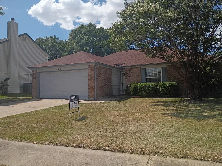5101 Glennwood Dr — Photo 1