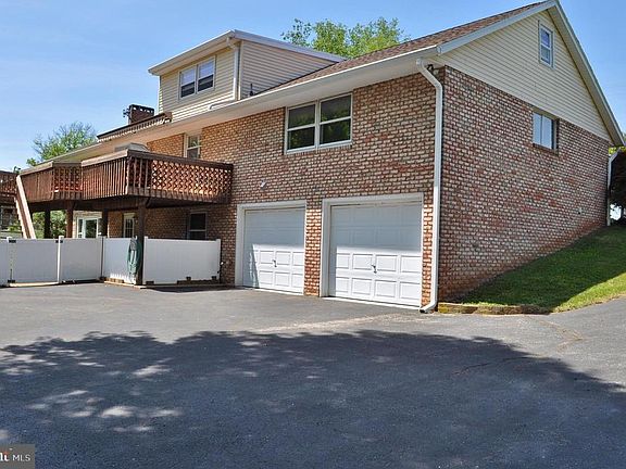 3rd image of 381 Valley Rd
