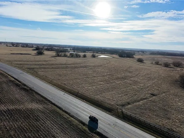 13 Highway Blvd, Higginsville, MO 64037