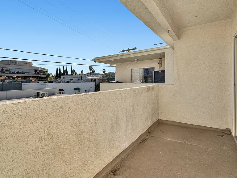 4320 Mammoth Ave #209 — Photo 28