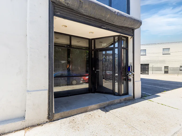 101 W Marshall St #44 — Photo 5