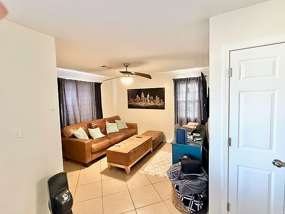 2nd image of 1419 Hamilton St