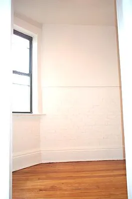 Rented by Tower Brokerage | media 19