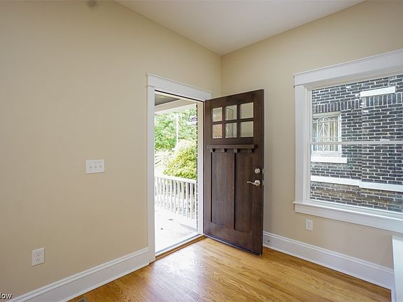 4th image of 859 East Blvd