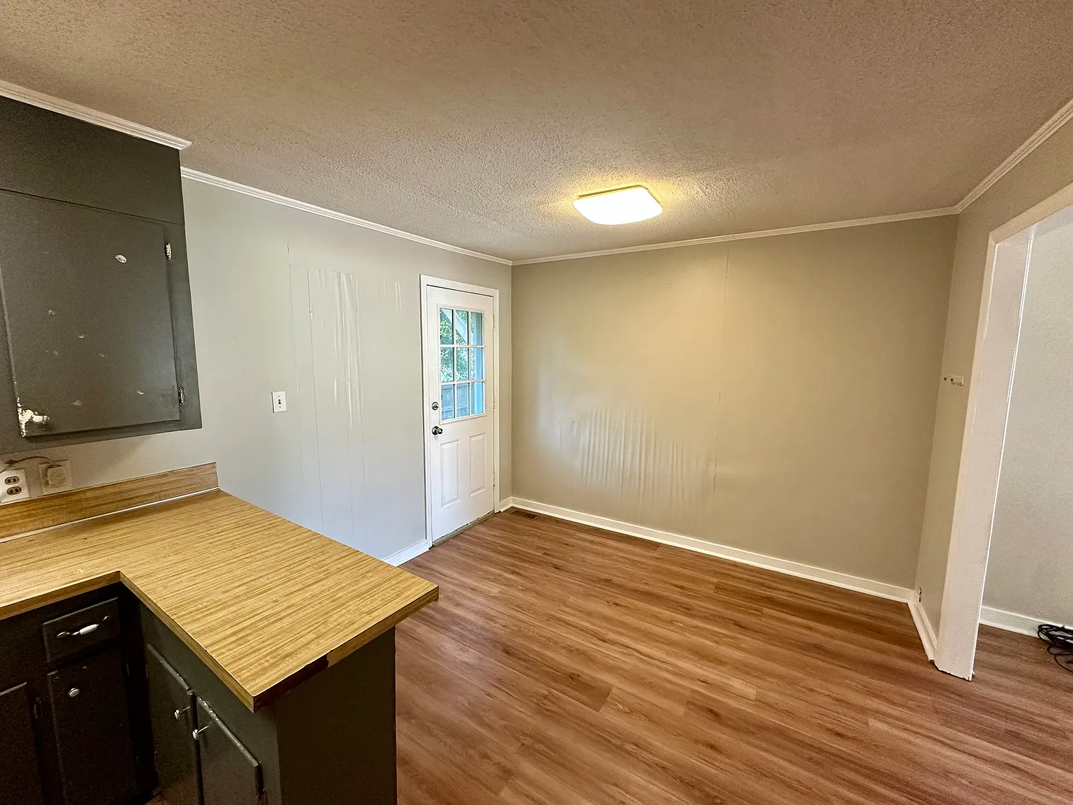 2 bed, 900 sqft, $750 — Photo 3