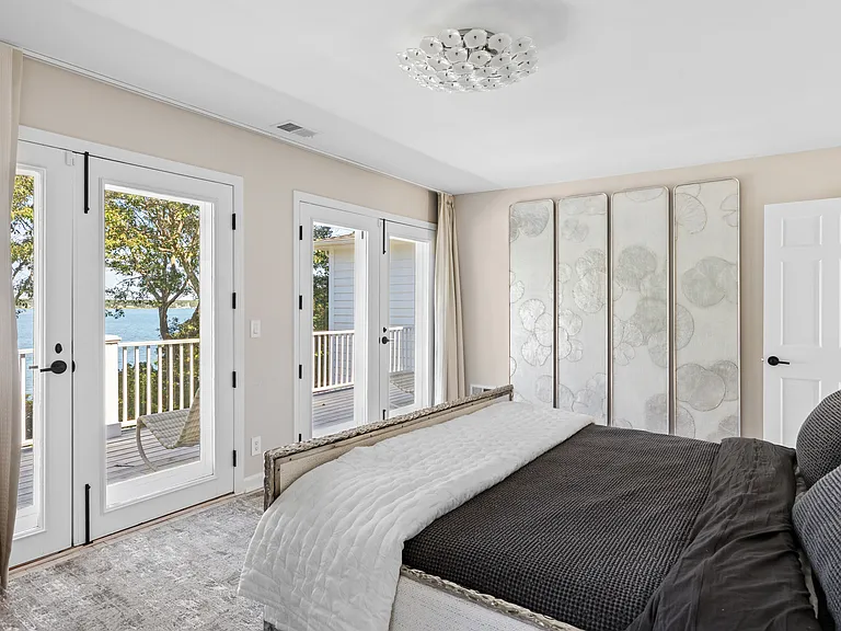 26 Three Mile Harbor Dr — Photo 27
