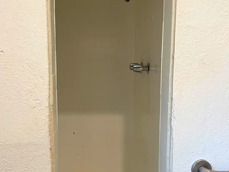 18957 Saticoy St #6 — Photo 13