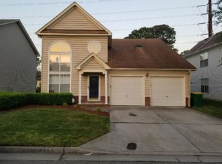 2115 Holly Berry Ln, Chesapeake, VA 23325