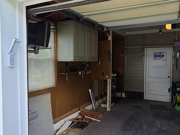 1465 Woodland Dr — Photo 5