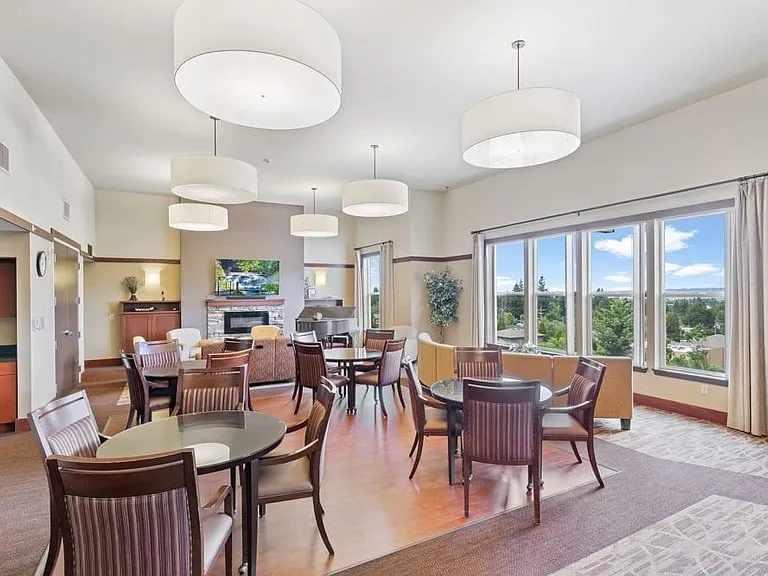 The Heights at Columbia Knoll Senior Living Apartments — Photo 9