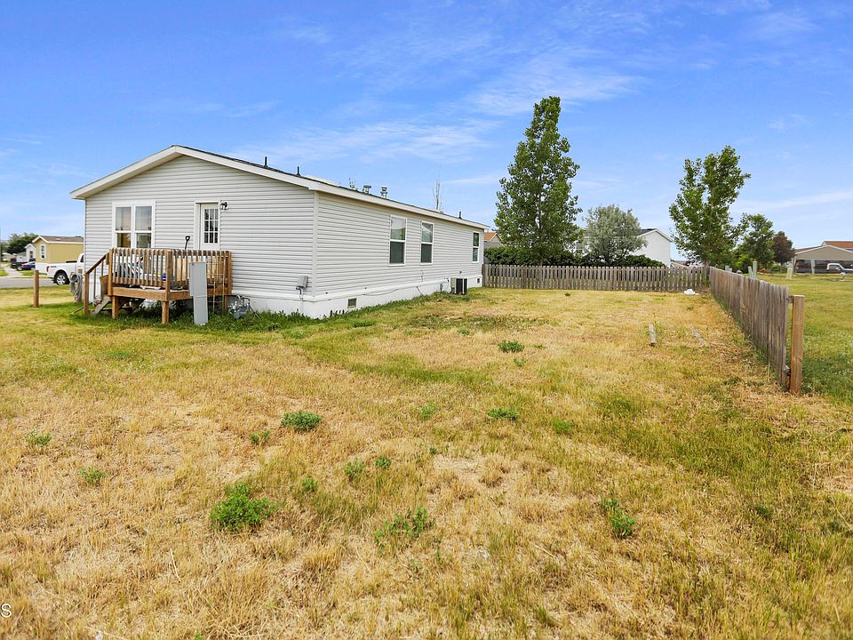 2223 33rd Ter, Williston, ND 58801 Zillow
