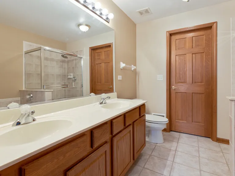 9861 Thornton Way — Photo 10