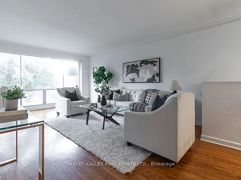 135 Combe Ave — Photo 3