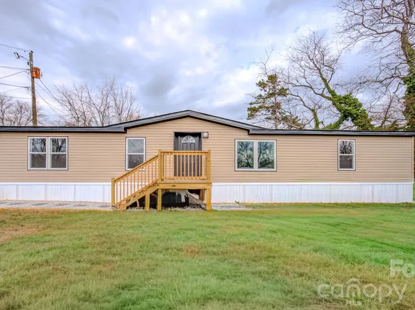 8 Teal Ln, Candler, NC 28715