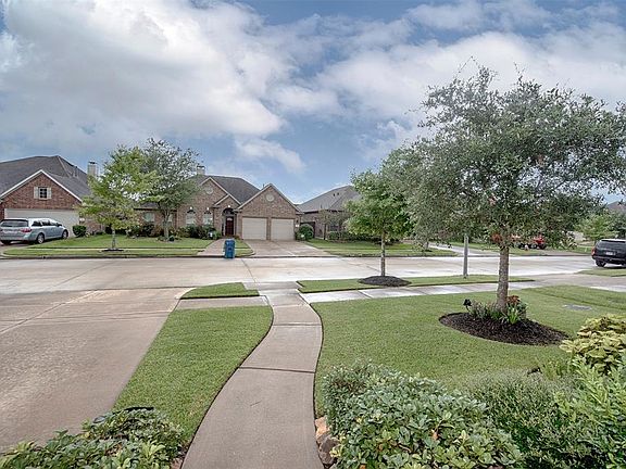 A view from the porch of this lovely and very quiet neighborhood.