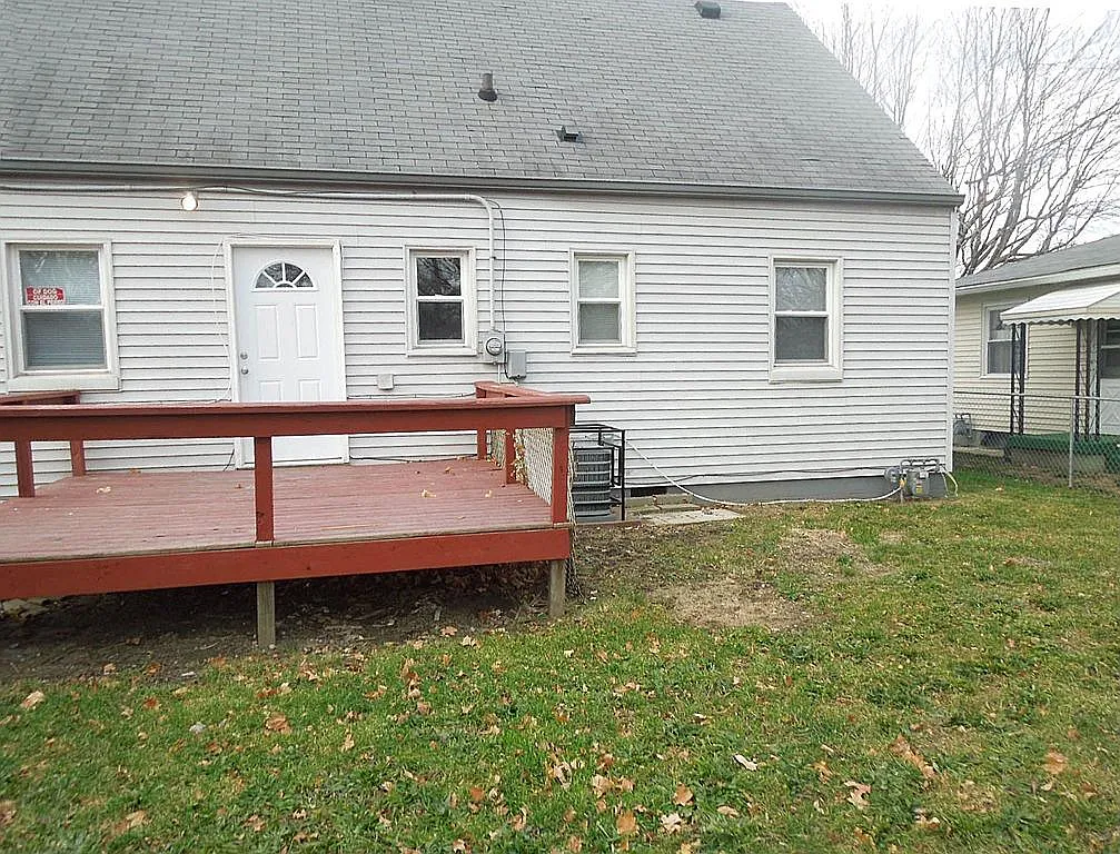 4 bed, 1326 sqft, $1,525 — Photo 3