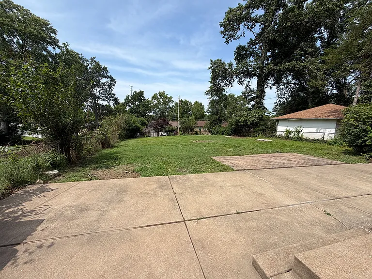 9023 Southview Ln — Photo 20