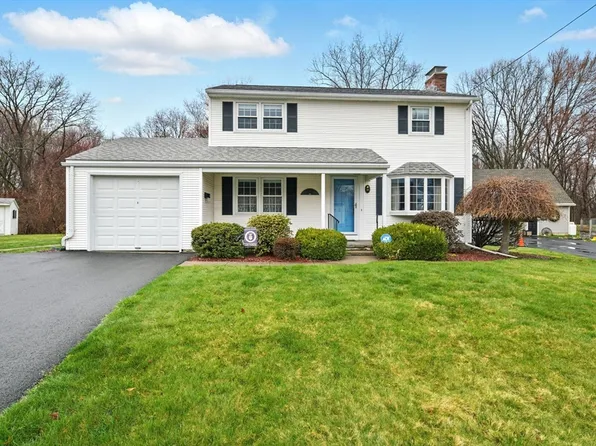 48 Longwood Dr, Chicopee, MA 01020