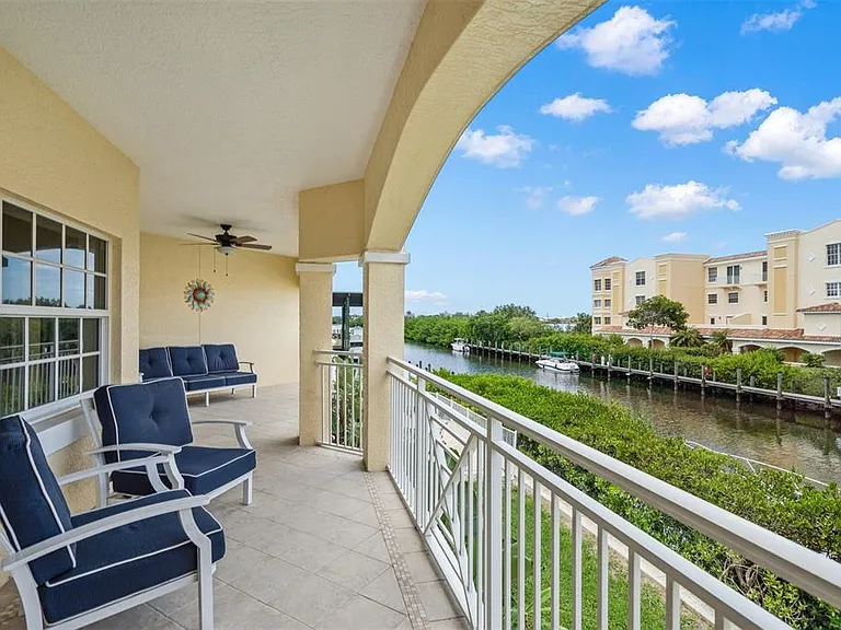 14041 Bellagio Way #214 — Photo 31
