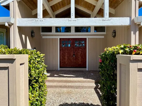 6 Caribou Ct, Monterey, CA 93940