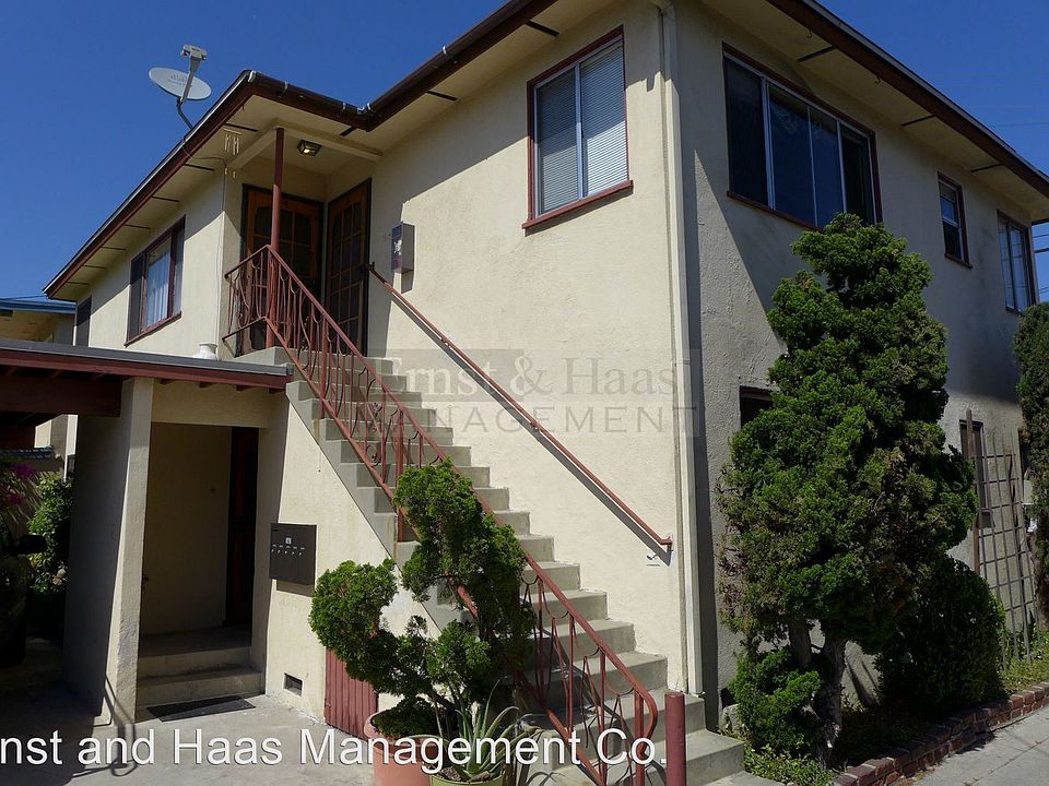 1st image of 724 Loma Ave #3