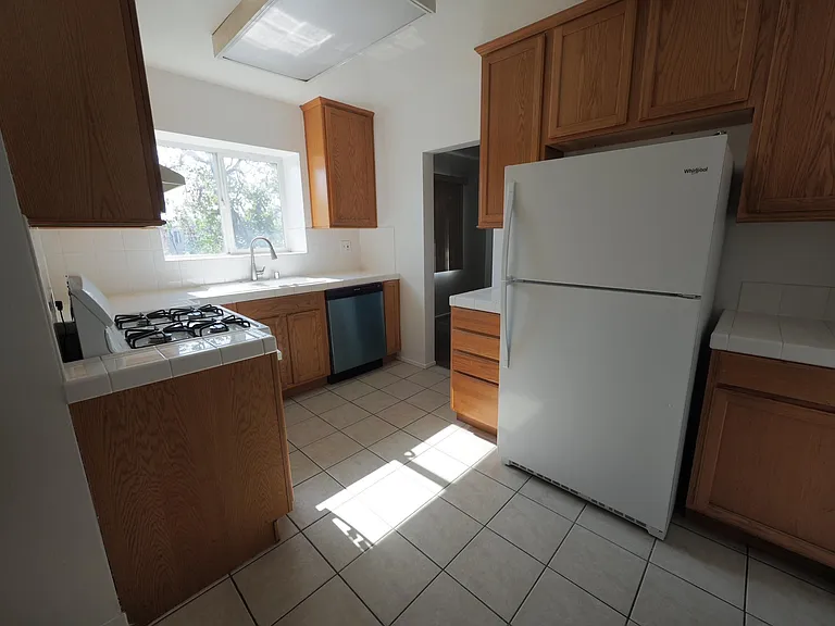 138 S Hayworth Ave #4 — Photo 13
