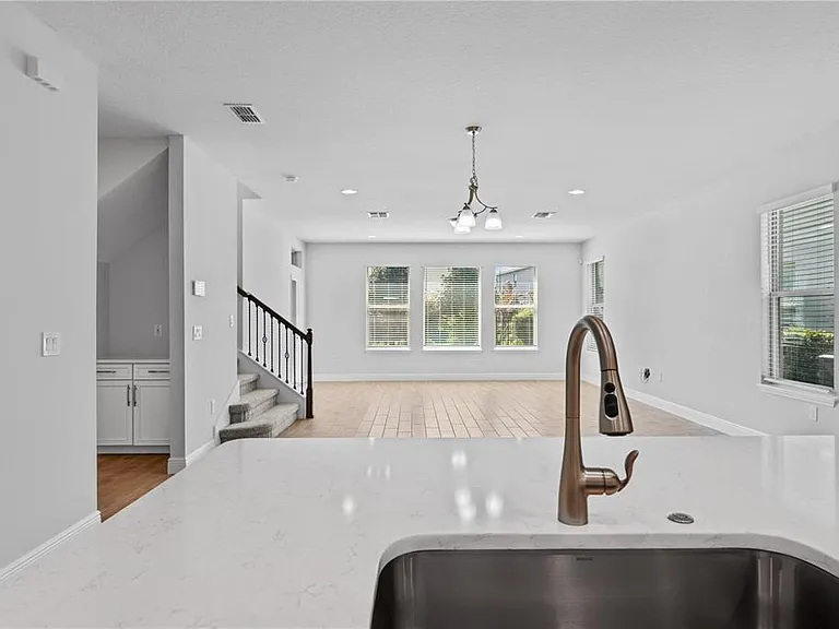 15537 Mango Isle St — Photo 36