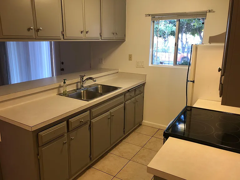 1636 Oliver Ave #1 — Photo 10